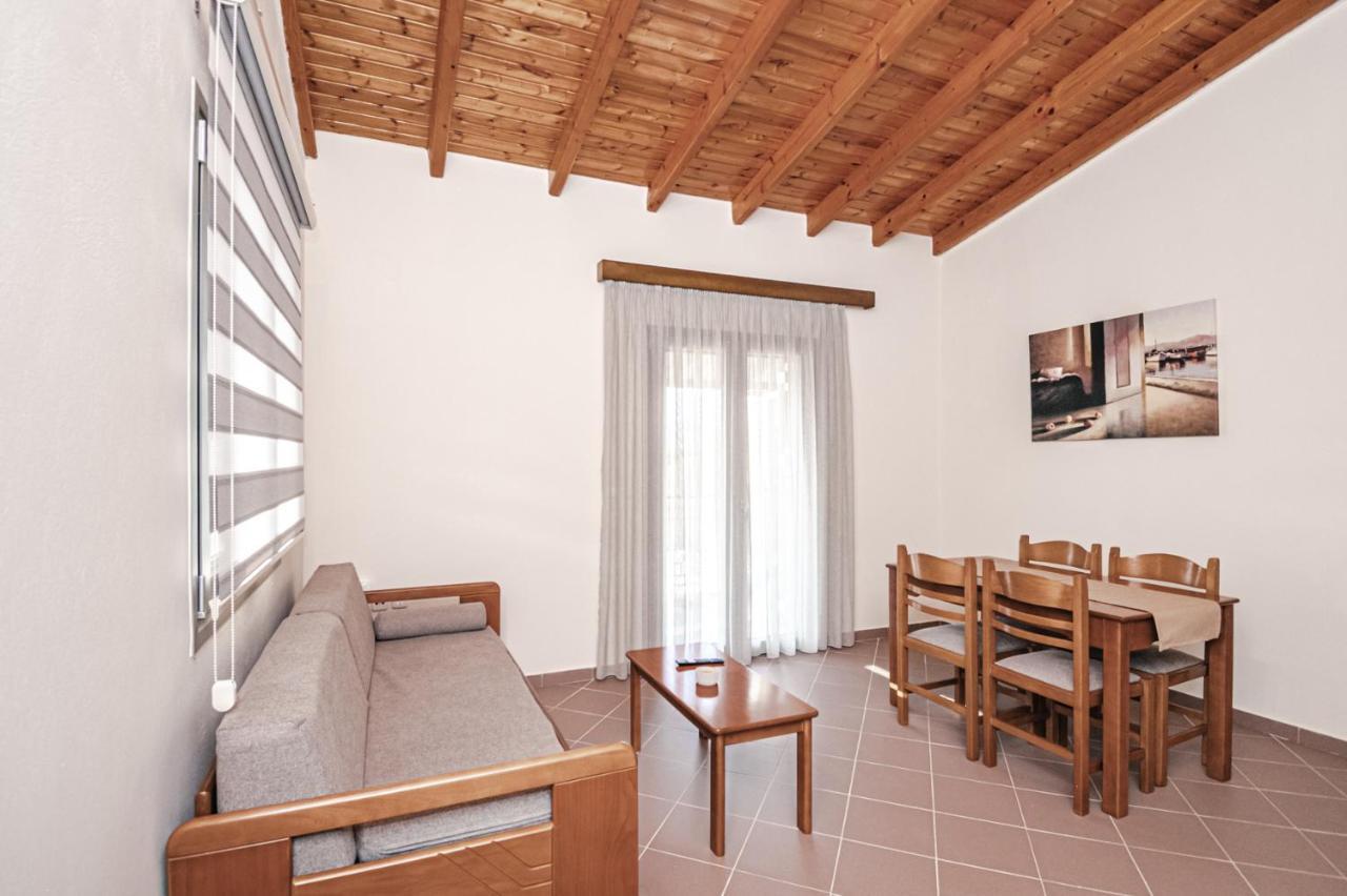 Terra Helios Suites & Studios Kyparissia Exteriér fotografie