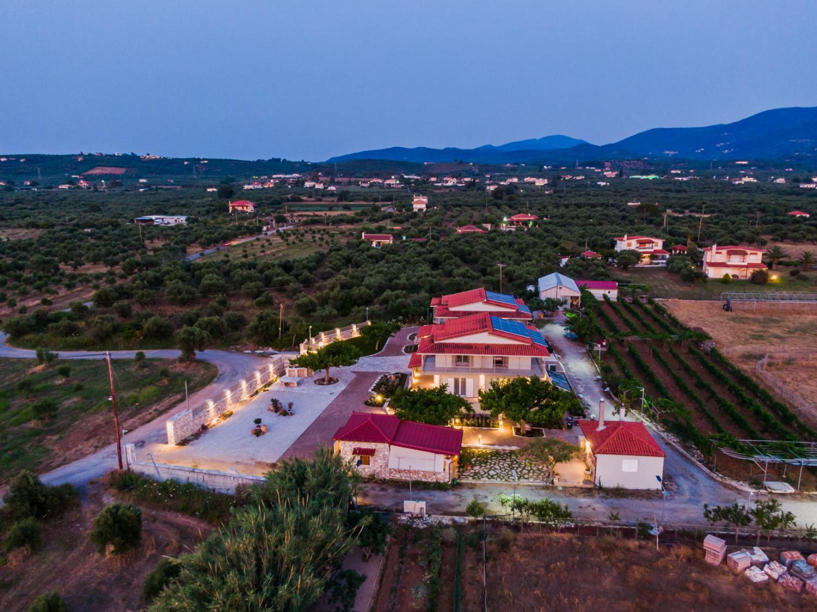 Terra Helios Suites & Studios Kyparissia Exteriér fotografie