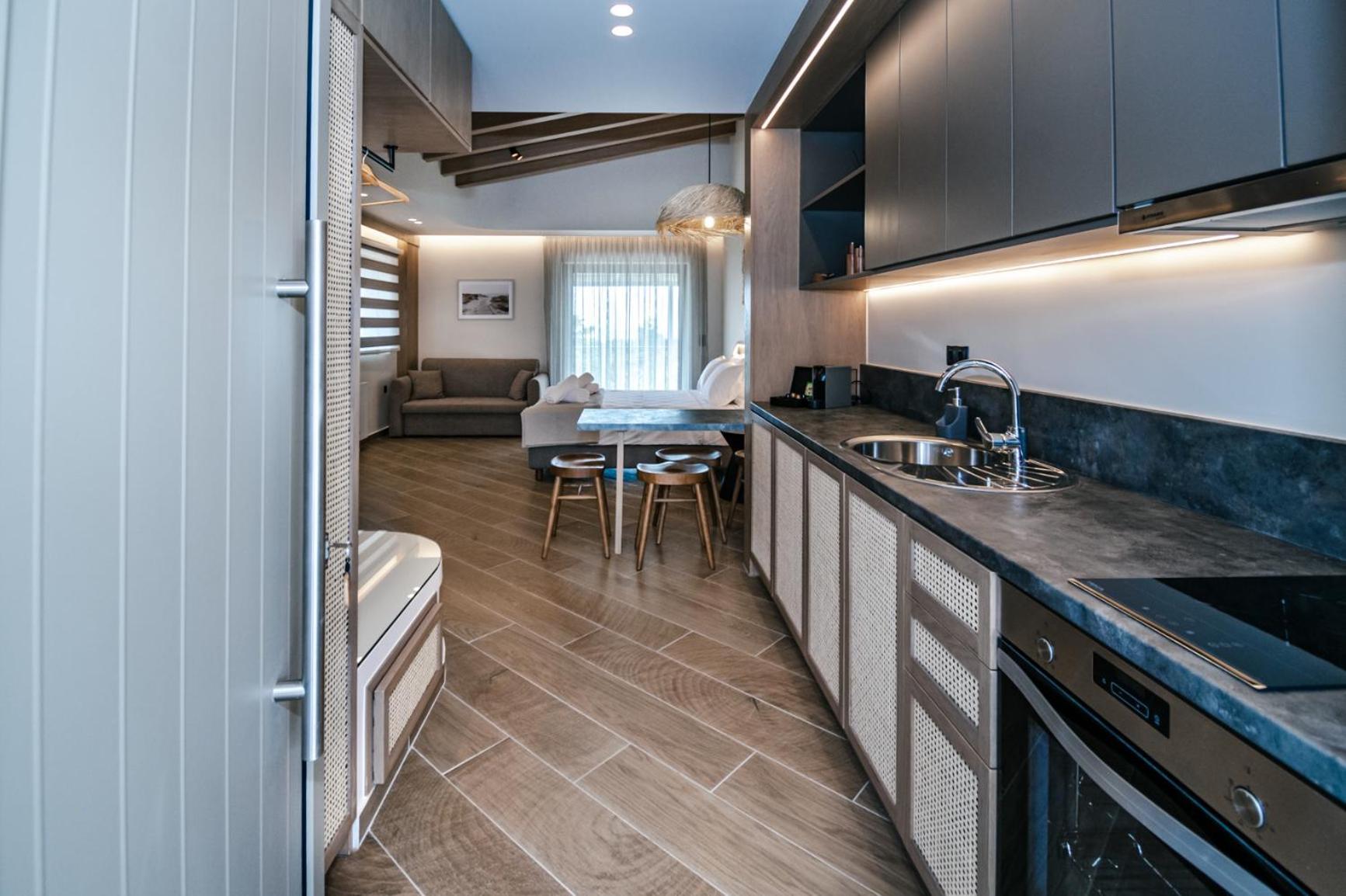 Terra Helios Suites & Studios Kyparissia Pokoj fotografie